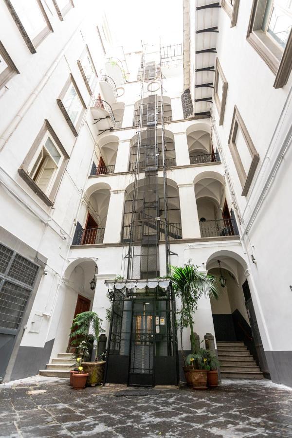 Arka Apartments Naples Luaran gambar